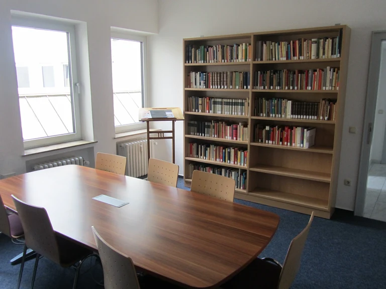 Dahrendorf Bibliothek 2