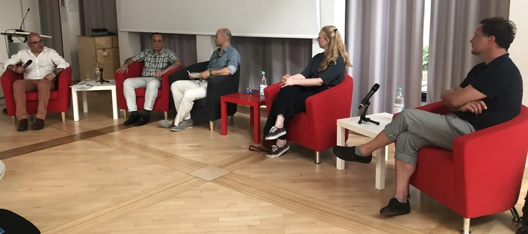 podiumsdiskussion_1.jpg