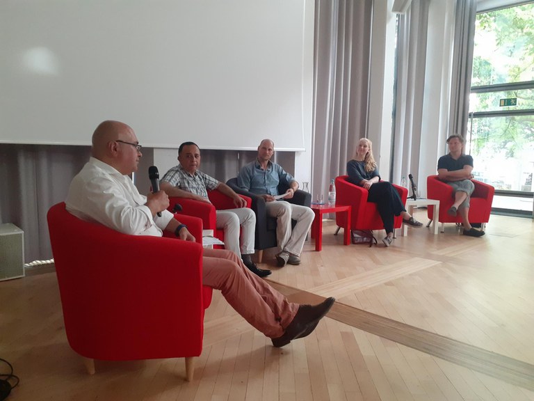 Podiumsdiskussion